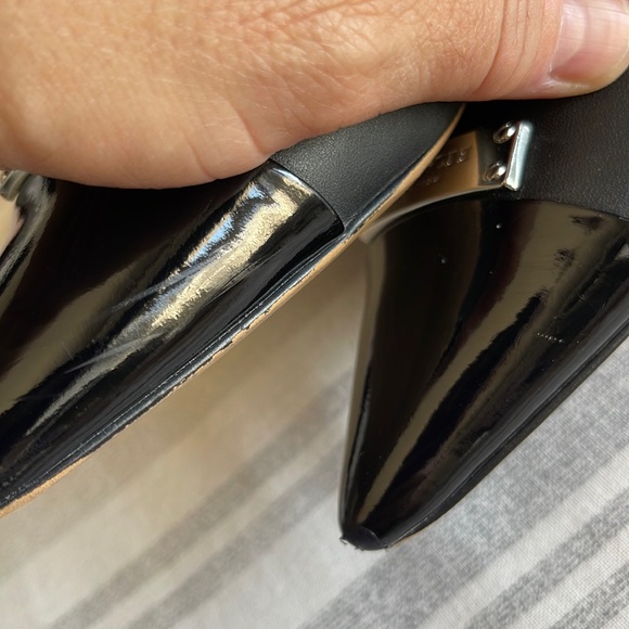 COACH “ZAN” black patent & leather heels, with silver “Coach” emblem. Size 9. - Picture 7 of 16